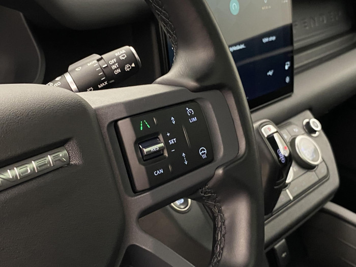 Land Rover Defender 110 D300 X-DYNAMIC HSE AWD AUT 3.0 d Dynamic