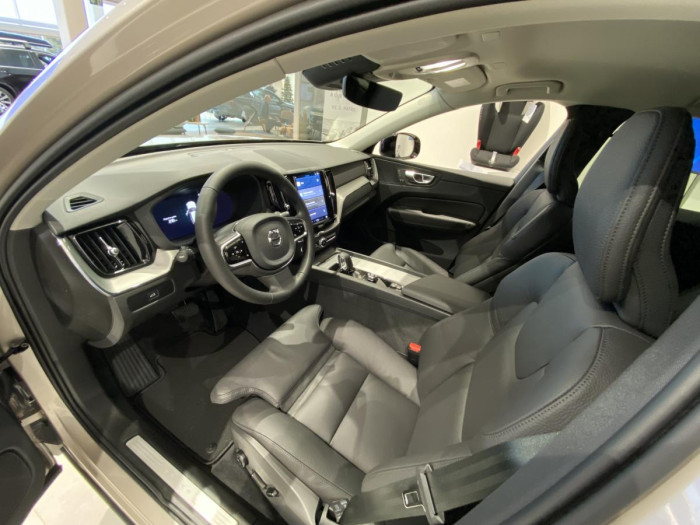 Volvo XC60 B4 AWD AUT DARK PLUS 2.0 Plus