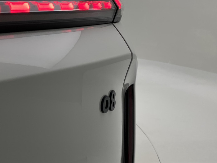 Lynk & Co 08 MORE PHEV