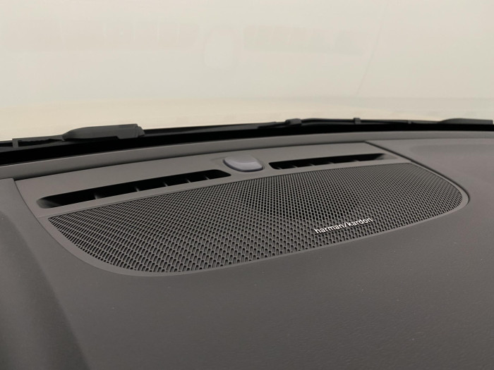 Volvo XC40 B3 AUT DARK PLUS
