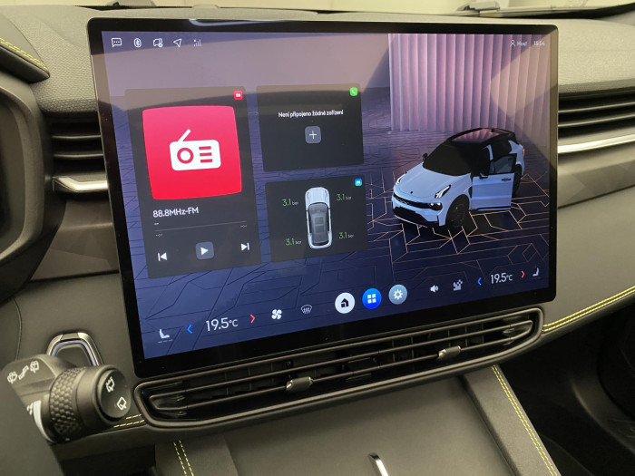 Lynk & Co 01 01 MORE PHEV DEMO