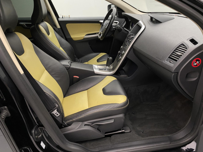 Volvo XC60 D5 AWD SUMMUM AUT CZ 2.4 d Summum