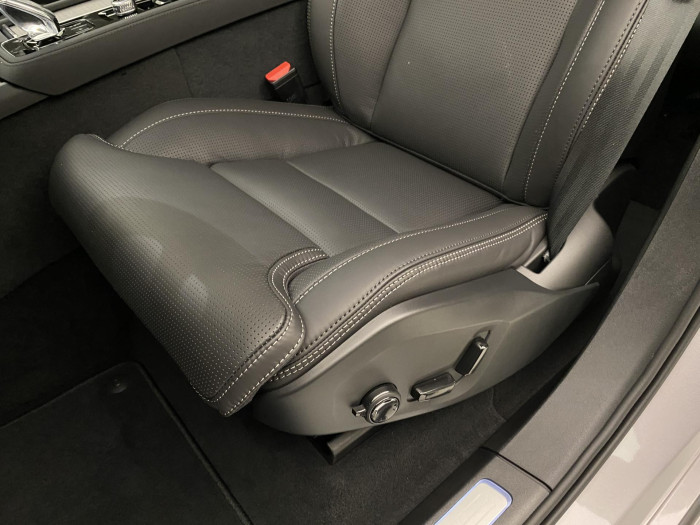Volvo XC90 T8 AWD RECHARGE DARK ULTRA 7