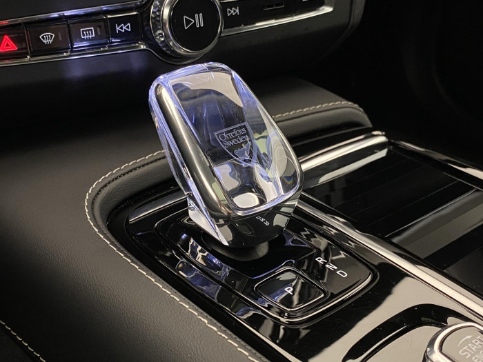 Volvo V90 T6 AWD PLUG-IN DARK ULTRA