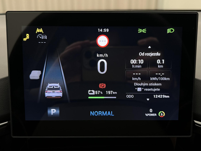 MG MG4 EV EXCLUSIVE 64 kWh CZ 1.maj. Exclusive