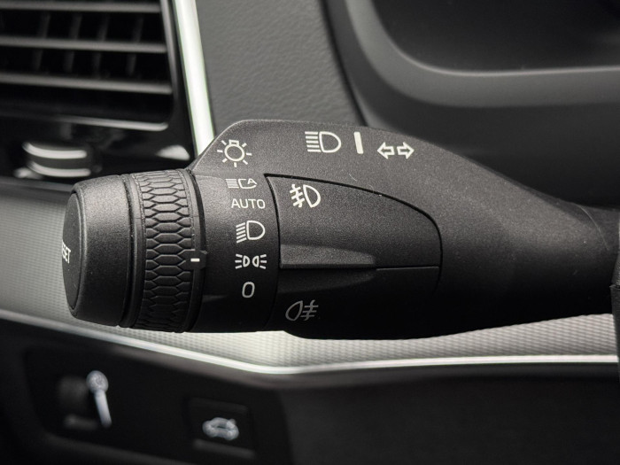 Volvo XC90 B5 AWD R-DESIGN AUT CZ