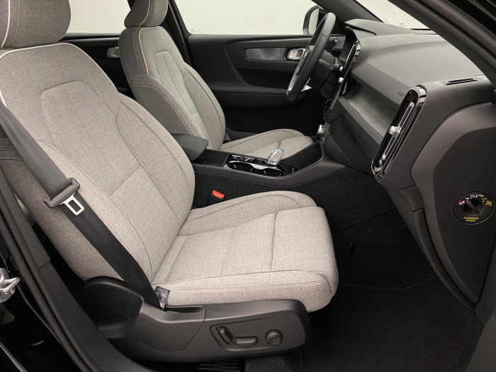 Volvo XC40 T5 ULTIMATE RECHARGE REZERVACE
