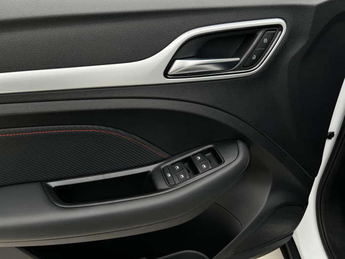 MG ZS 1.5 ESSENTIAL PLUS CZ 1.maj.