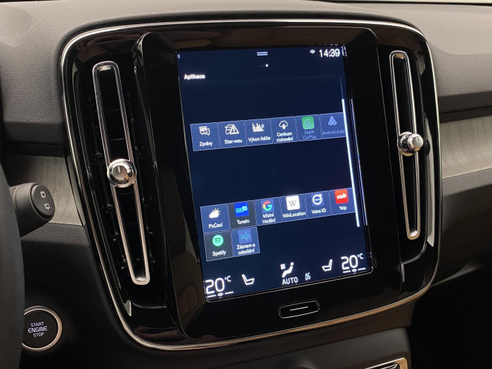 Volvo XC40 B4 AWD INSCRIPTION AUT CZ