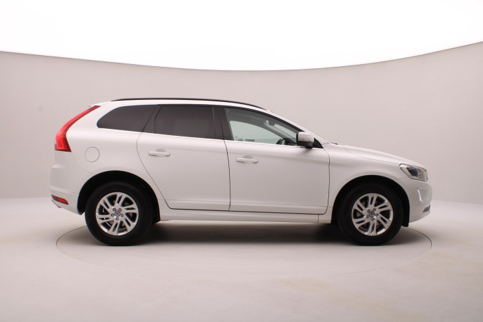 Volvo XC60 D5 AWD MOMENTUM CZ 2.4 d Momentum