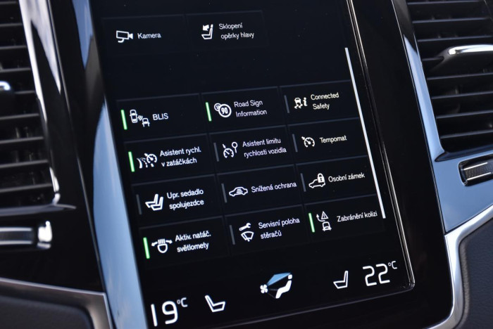 Volvo XC90 T8 AWD INSCRIPTION REZERVACE