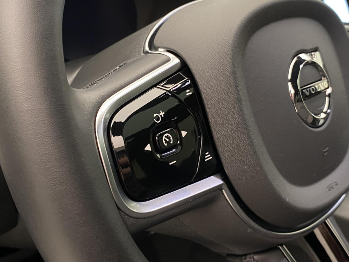 Volvo XC60 T6 AWD PLUG-IN DARK PLUS AUT