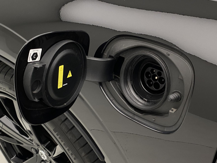 Volvo XC60 T8 AWD PLUG-IN PLUS REZERVACE