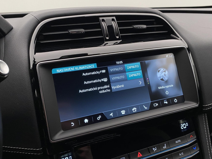 Jaguar F-Pace 25d R-SPORT AWD AUT CZ 2.0 d Sport