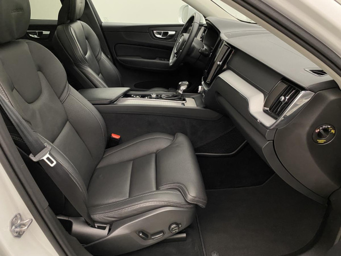 Volvo XC60 D5 AWD INSCRIPTION REZERVACE 2.0 d