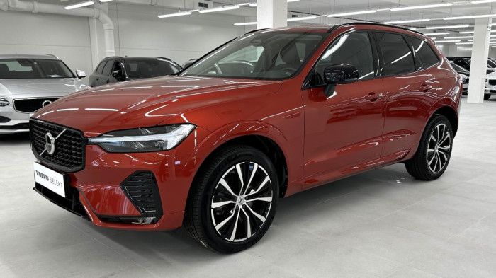 Volvo XC60 B4 AWD PLUS DARK REZERVACE 2.0 Plus