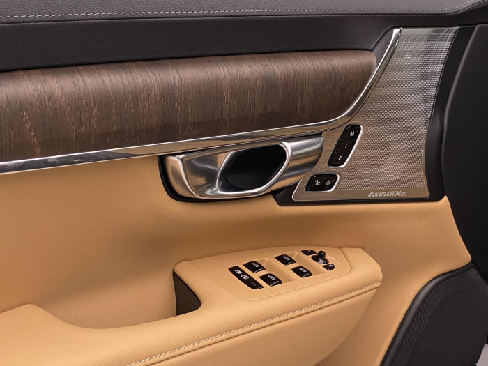 Volvo V90 T8 AWD Plug-in BRIGHT ULTRA