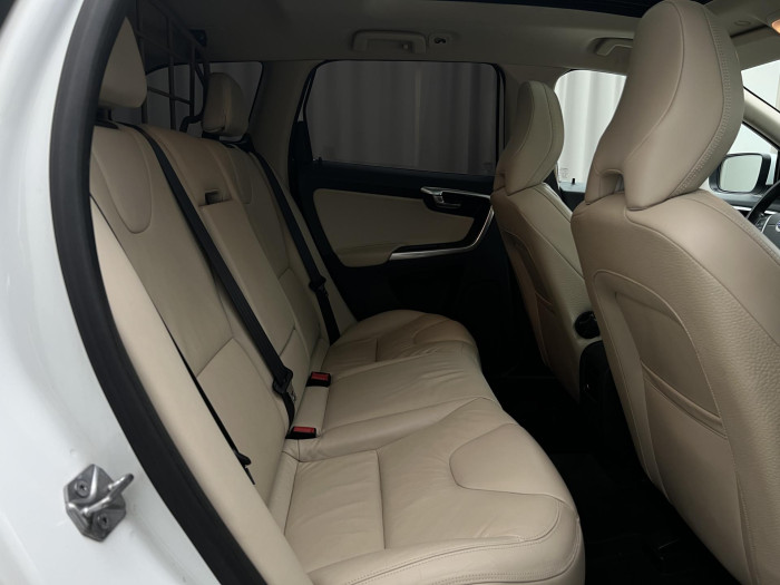 Volvo XC60 D4 AWD SUMMUM 2.4 d Summum