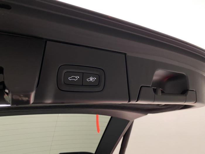 Volvo V90 CC D4 AWD ADVANCED REZERVACE 2.0 d CC CC