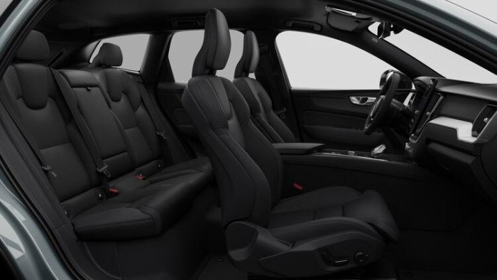 Volvo XC60 B5 AWD BLACK EDITION PLUS AUT