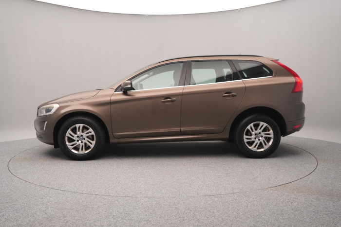 Volvo XC60 D4 MOMENTUM AUT CZ 2.4 d Momentum