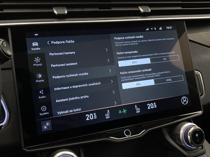 Lynk & Co 01 PHEV DCT AUT REZERVACE