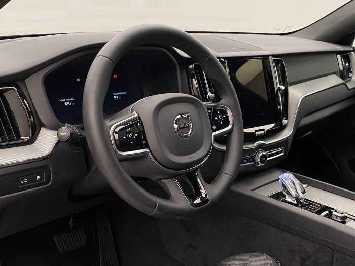 Volvo XC60 T6 AWD PLUG-IN DARK PLUS AUT