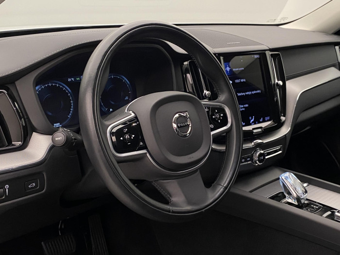 Volvo XC60 B5 AWD INSCRIPTION AUT