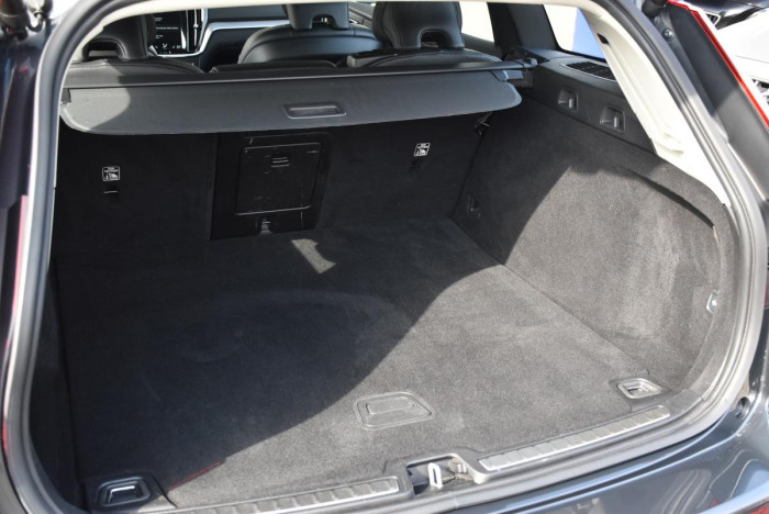 Volvo V60 D4 INSCRIPTION AUT REZERVACE 2.0 d