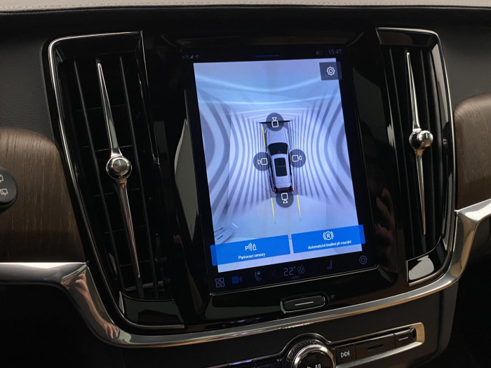 Volvo V90 CC B4 AWD ULTIMATE AUT CZ 2.0 CC CC