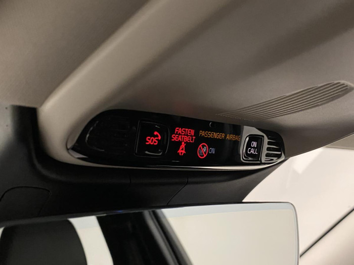 Volvo V60 B4 MOMENTUM AUT REZERVACE 2.0 Momentum