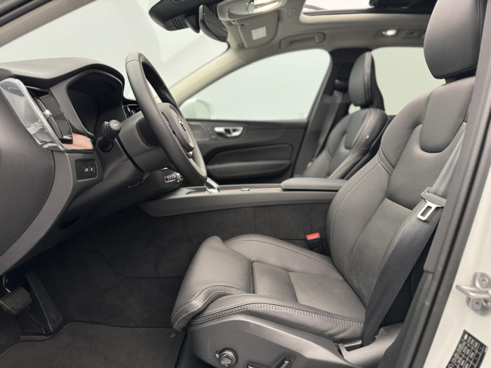 Volvo XC60 T8 AWD RECHARGE BRIGHT PLUS