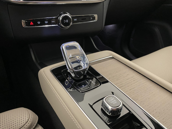 Volvo XC90 T8 AWD RECHARGE BRIGHT PLUS 7m