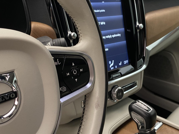 Volvo S90 T6 AWD INSCRIPTION AUT CZ