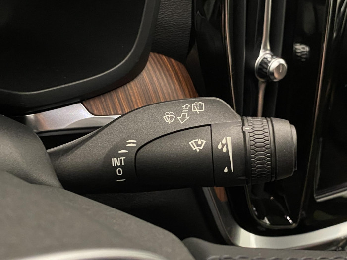 Volvo V60 CC D4 AWD PRO REZERVACE 2.0 d CC CC
