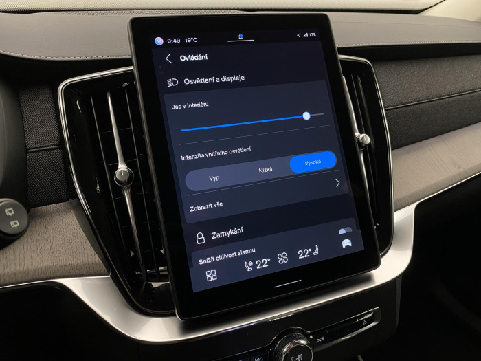 Volvo XC90 B5 AWD PLUS BRIGHT AUT CZ 7m