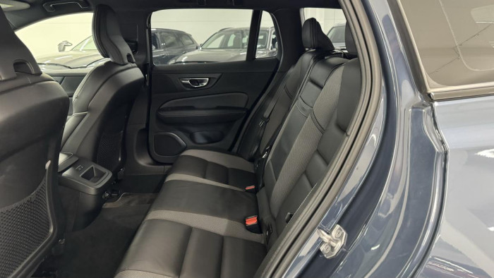 Volvo V60 D4 R-DESIGN POLESTAR REZERVACE 2.0 d
