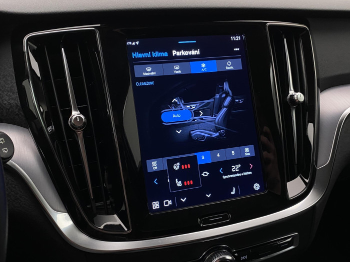 Volvo V60 T6 AWD RECHARGE CORE AUT