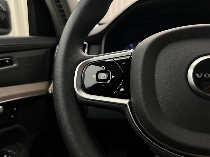 Volvo XC90 B5 AWD PLUS BRIGHT 7MÍST CZ