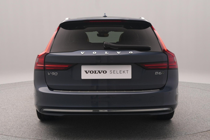 Volvo V90 B6 AWD ULTIMATE REZERVACE