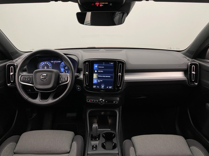Volvo XC40 B4 AWD MOMENTUM AUT CZ 2.0 Momentum