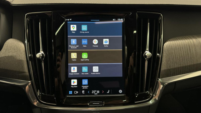 Volvo V90 CROSS COUNTRY B5 REZERVACE