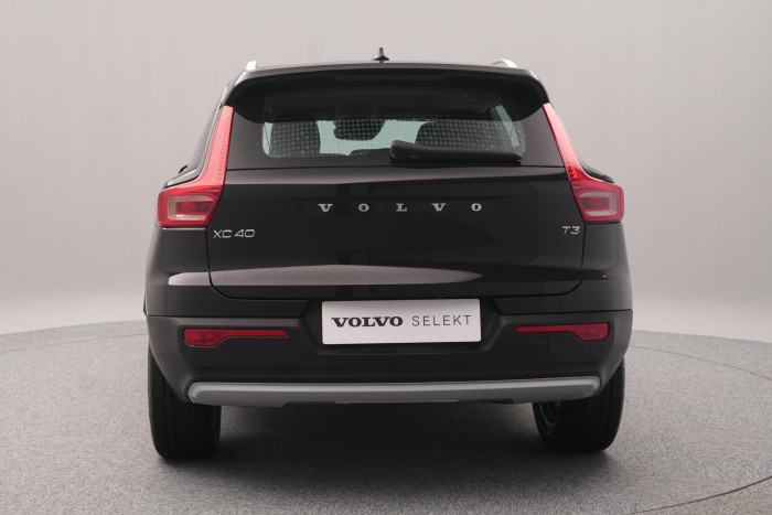 Volvo XC40 T3 MOMENTUM CZ 1.maj 1.5 Momentum