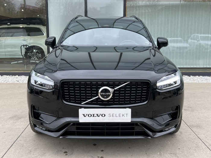 Volvo XC90 B5 AWD ULT. DARK 7MÍSTNÁ Aut