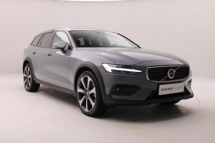 Volvo V60 CC B5 AWD BRIGHT REZERVACE 2.0 CC CC