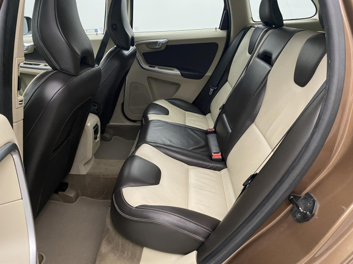 Volvo XC60 D5 AWD SUMMUM CZ 2.4 d Summum