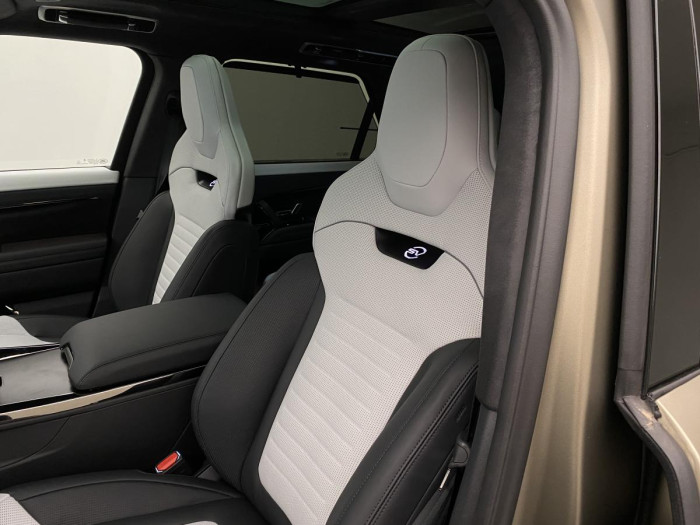 Land Rover Range Rover Sport P635 SV EDITION ONE AWD AUT 4.4 Edition