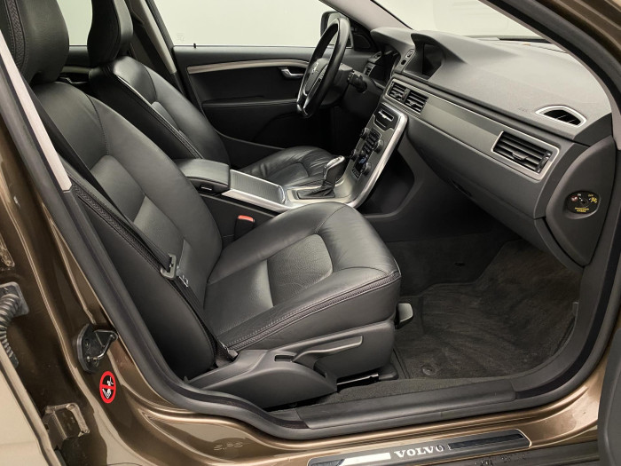 Volvo XC70 D5 AWD SUMMUM AUT CZ 2.4 d Summum