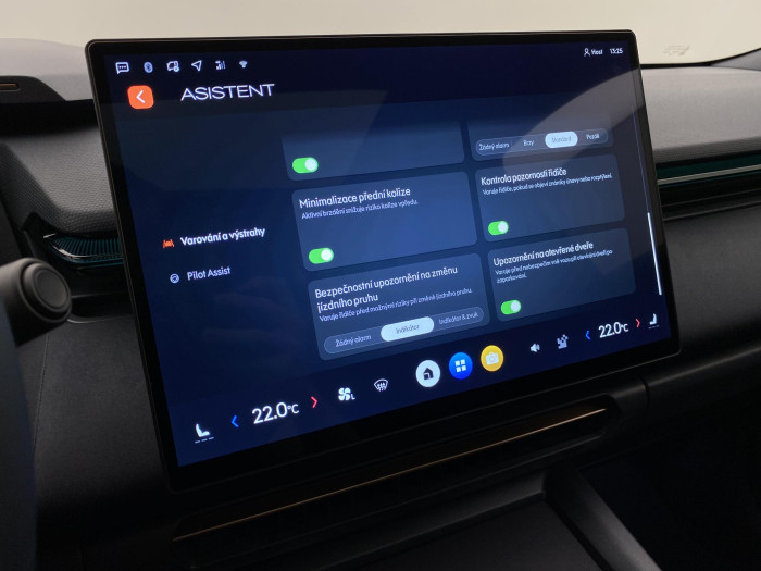 Lynk & Co 08 MORE PHEV