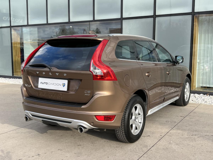Volvo XC60 D5 AWD R-DESIGN Aut CZ 2.4 d